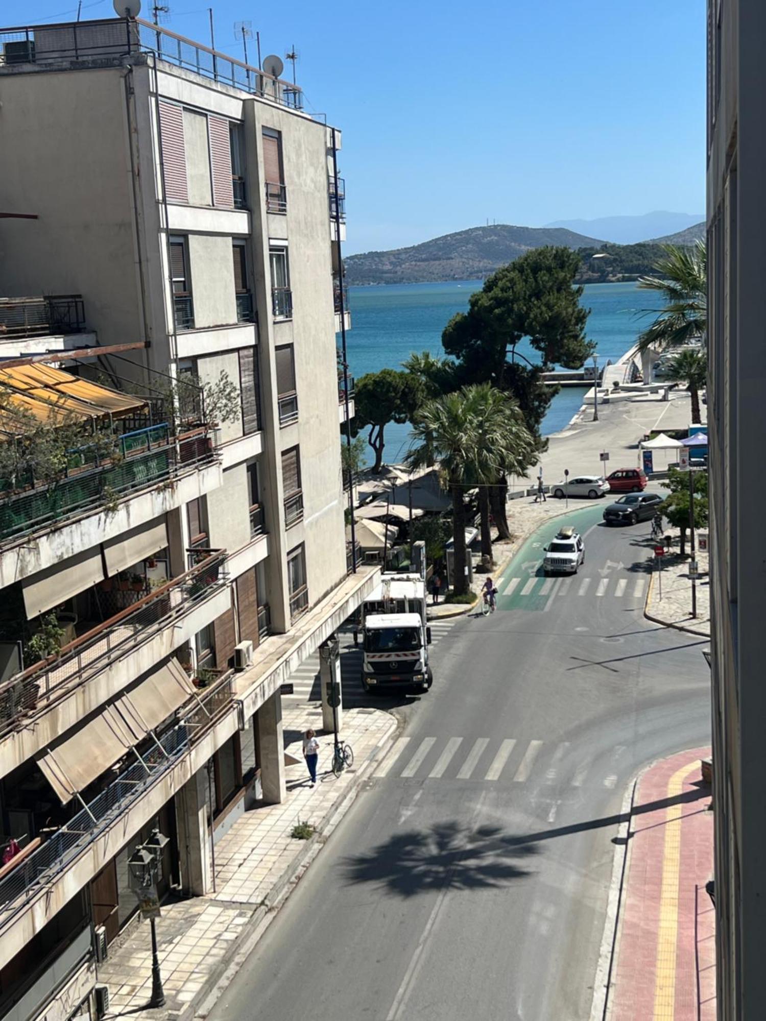 Silver Central Apartment Volos Exterior photo